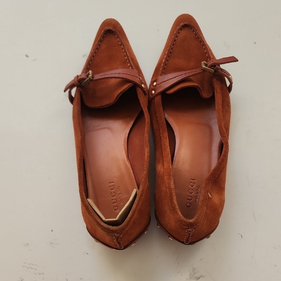 Gucci Women's Brown Suede Loafers with Strap - Picture 3 of 8
